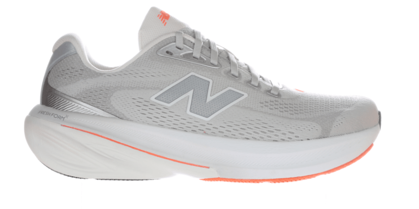 Men's 860 v15 by New Balance