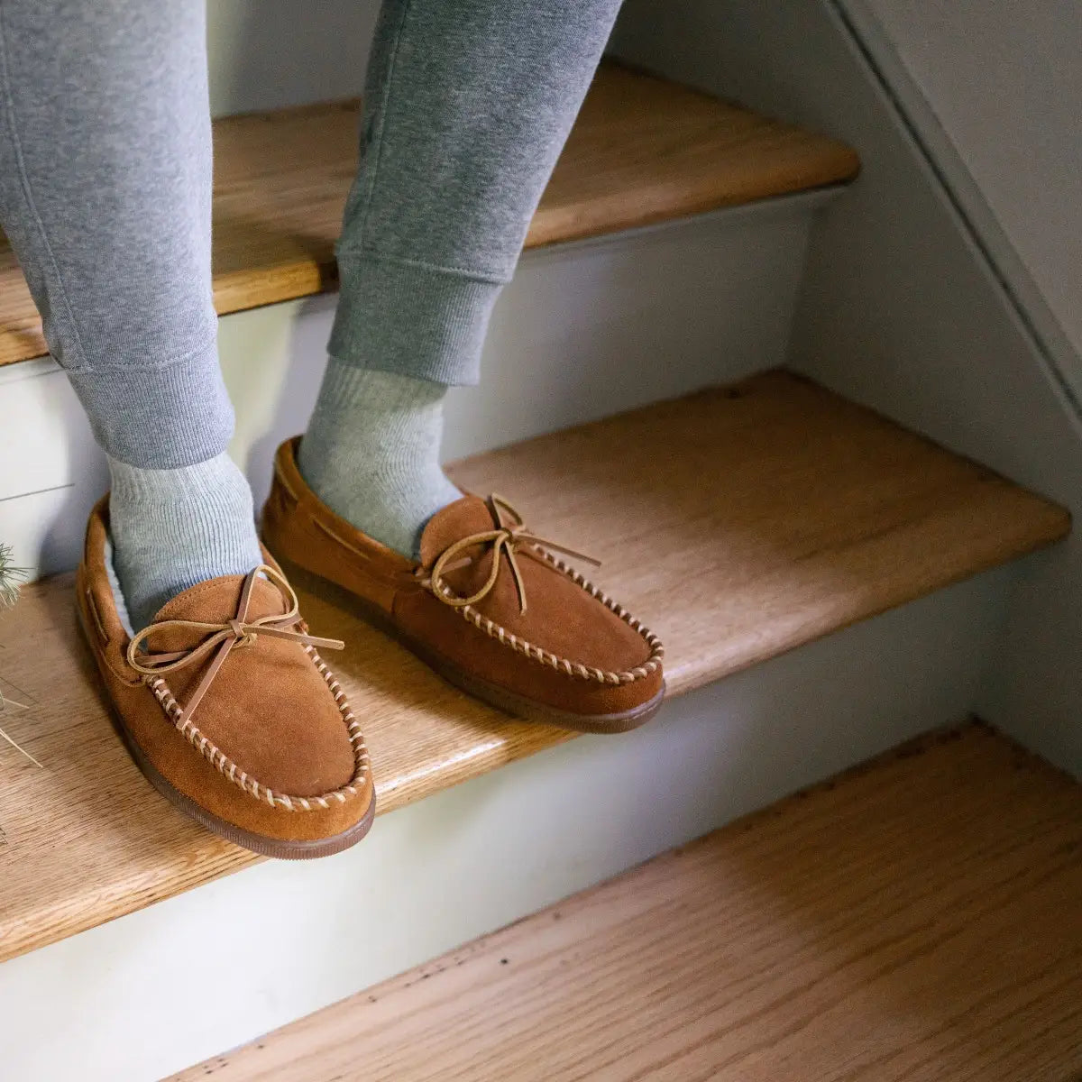 Men's Pile Lined Hardsole by Minnetonka