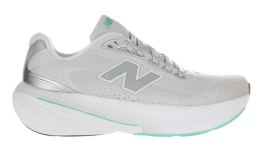 Women's 860 v15 by New Balance